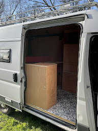 Photo n°9 de L'atelier du fourgon à Le Vanneau-Irleau (Artisanat)