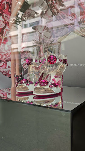 https://www.dolcegabbana.com/?utm_source=gmb&utm_medium=yext