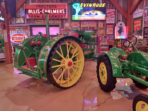 Hemi Hideout - Visual