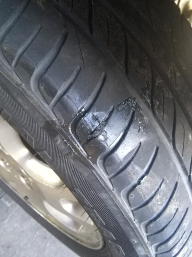 Weeks Tire - Visual