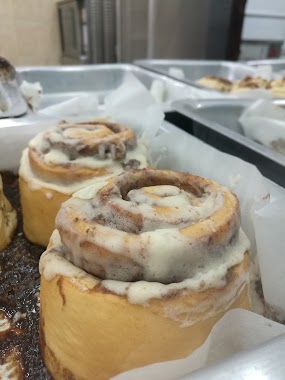 Cinnabon, Author: Najibah B.k