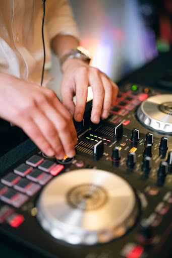 Music for Weddings | Perth Wedding Singer & Perth Wedding DJ/MC - Nasman Donovan - Thumbnail