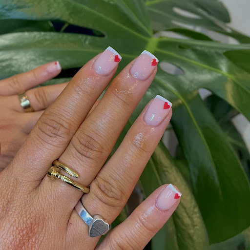 Gemini's Beauty Ross - Thumbnail