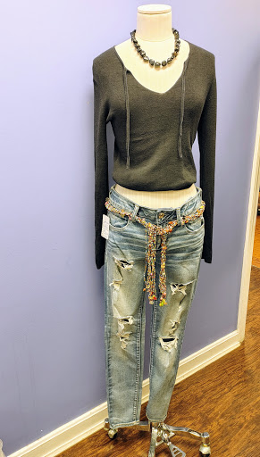 Periwinkles Consignment Store - Visual
