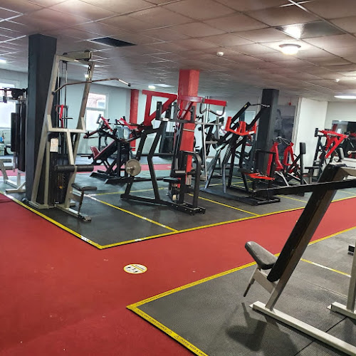 Iron World Gym Derby¹ Phone number