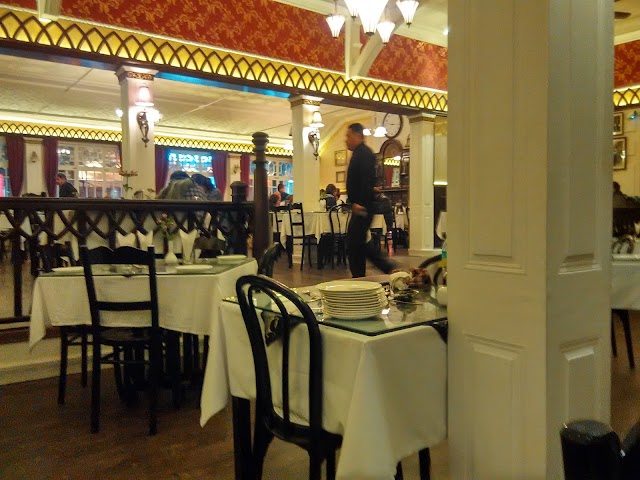 Glenary's Bakery Resturant & Pub