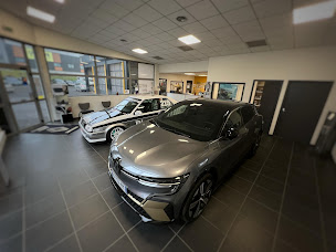 Photo n°2 de RENAULT MOUCHOUX à Melesse (Vendeur de voitures d'occasion)