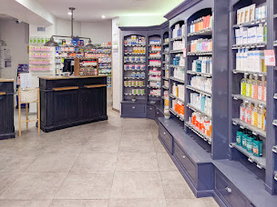 Photo n°14 de Pharmacie de la Halle de l'Aigle à L'Aigle (Pharmacie)