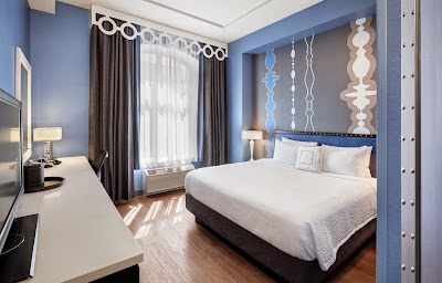 Photos of Fairfield Inn & Suites Chicago Downtown/Magnificent Mile