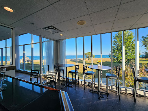 Nolan's Restaurant at Illinois Beach Hotel Gallery - United States