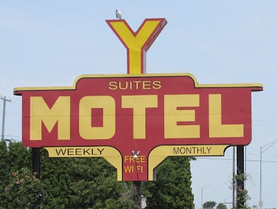 Y Motel & Mom