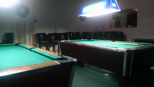 Duke's Lounge & Dawg House - Thumbnail
