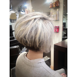 Photo n°24 de Renaissance Coiffure à Lyon (Salon de coiffure)