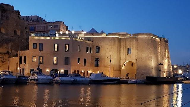 Macina