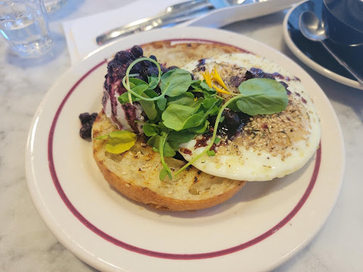 Eggshell Bistro - Visual