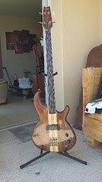 Photo n°4 de La gratte a Lulu à Brignac-la-Plaine (Luthier)