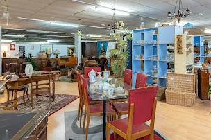 Photo n°6 de La Ressourcerie Du Carnyx à Naves (Magasin de meubles)