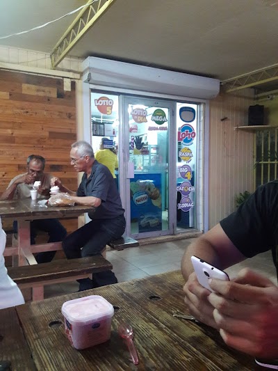 Photos of The New Shahai Take Away N.V.