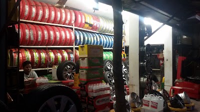 Photos of Mayer Doya Motors মায়ের দোয়া মটরস