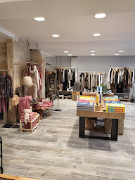 Photo n°2 de BONJOUR à Gouvieux (Décorateur d'intérieur)