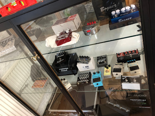 Unique Guitars - Visual