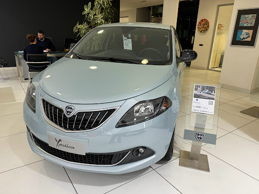 Giustiauto srl - Officina e Magazzino Ricambi - Sede di Pisa Logo