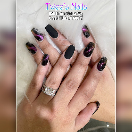 Twee's Nails - Visual