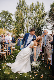Photo n°19 de Charlotte Frizura - Coiffure mariage à Lyon (Salon de coiffure)