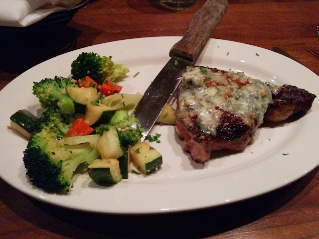 Nikki C's Restaurant & Bar