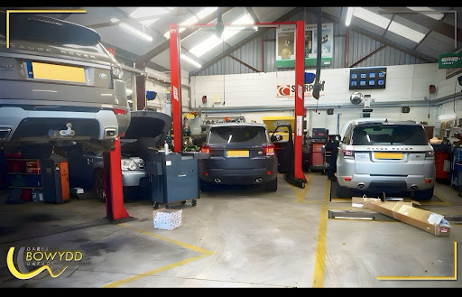 Garej Bowydd Garage Ltd, Independent Land Rover, Range Rover, Audi, Volkswagen, Specialist Gwynedd, North wales