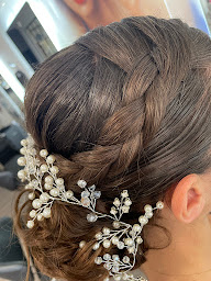 Photo n°21 de Un Hair De Plume à Pont-Saint-Esprit (Salon de coiffure)