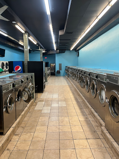 Lightning Laundry | Laundromat | Wash and Fold