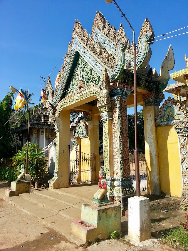 Ek Phnom Pagoda