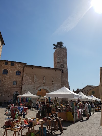 La Luna Nel Borgo