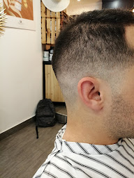 Photo n°8 de SALON DE COIFFURE ET ESTHETIQUE RAQUEL CREATION à La Ferté-sous-Jouarre (Salon de coiffure)