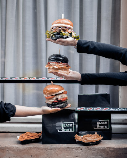 Photo 3 - Black & White Burger Rennes