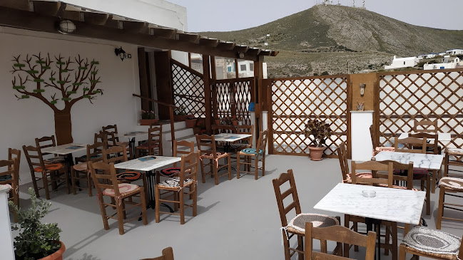 Ειρήνης 11, Άνω Σύρος 841 00