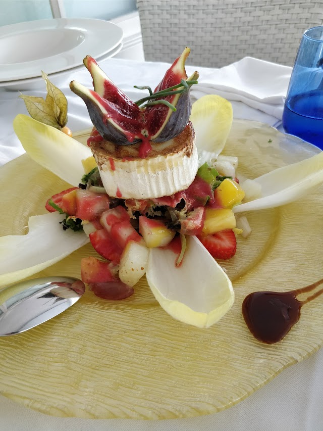 Blue Sapphire Restaurant & Lounge