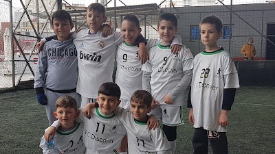 Kompleksi Sportiv "KS Ali Demi", Shkolla e futbollit