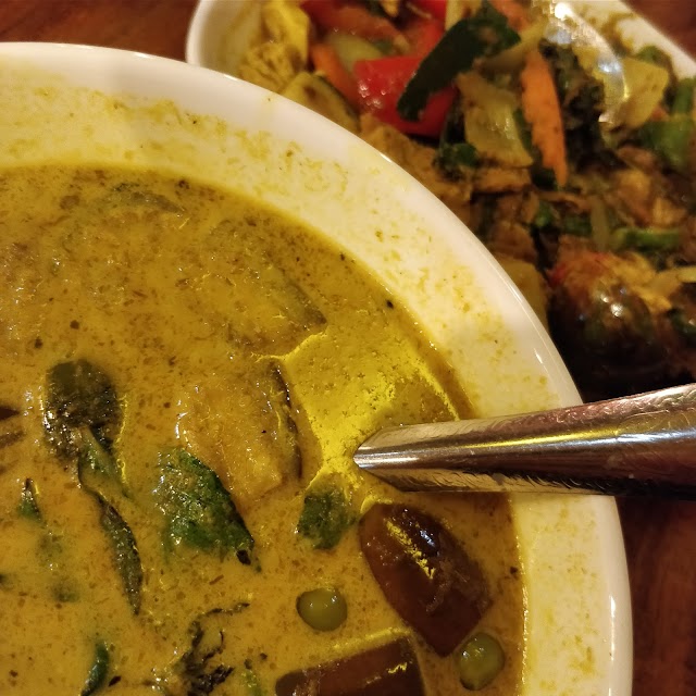 Daramoney Khmer Thai Chinese Foods