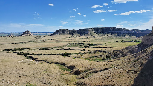 Scotts Bluff Summit Parking Gallery - United States