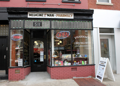 Medicine Man Pharmacy & Compounding Logo