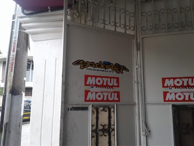 Photos of Honda Garage