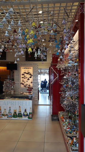ISAIA Boutique - Capri Gallery - Italy