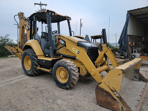 Yamham Machinery Truck & Equipment Logo