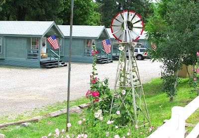 Cottage Central Cabins