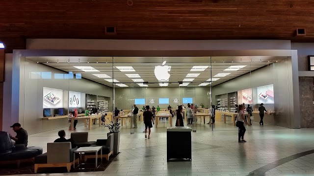 Apple Coquitlam Centre