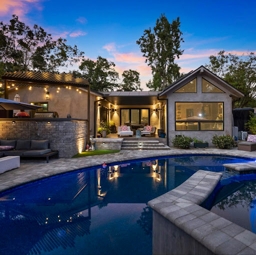 Adept Builders & Design Inc