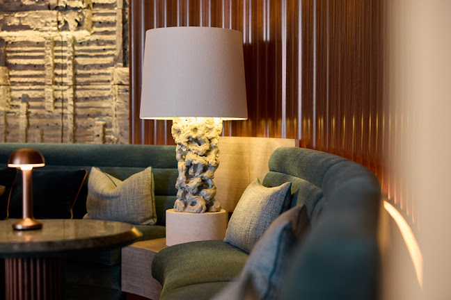 Four Seasons Hotel London at Park Lane Phone number