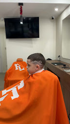 Photo n°6 de FADE CLUB BARBERSHOP à Santeny (Salon de coiffure)